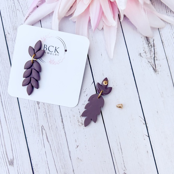 Plum Purple Polymer Clay Leaf Earrings, prairie girl earrings, handmade, - Picture 6 of 6